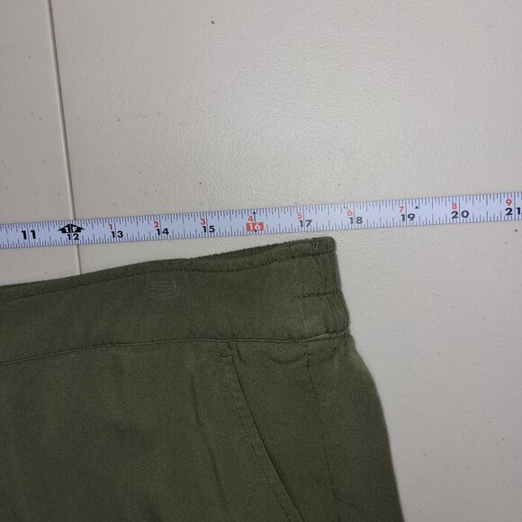 Old Navy Wide Leg Cropped Pants Size XL Olive Green Athleisure Casual Pull On - Picture 6 of 9